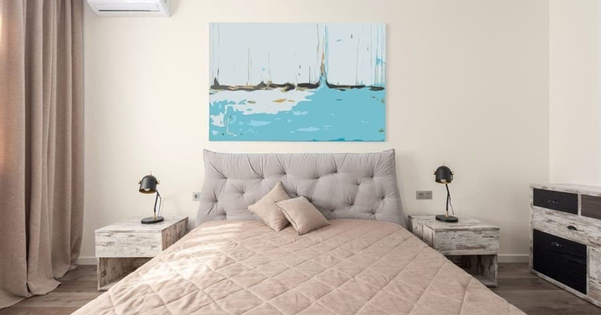Drift of Mist by Sherwin-Williams: the light greige in the gap